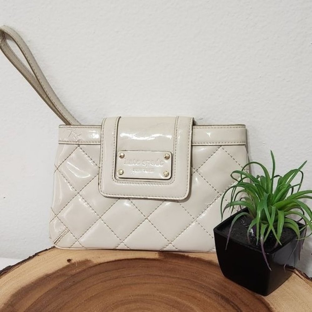 Kate Spade Wallet Pouch Patent Leather  Logo Zip